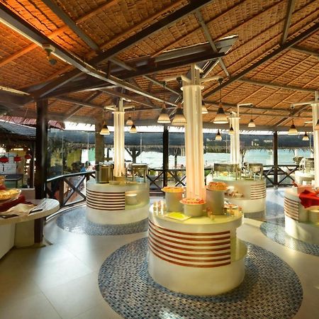 Paya Beach Spa & Dive Resort Kampung Genting Exteriör bild