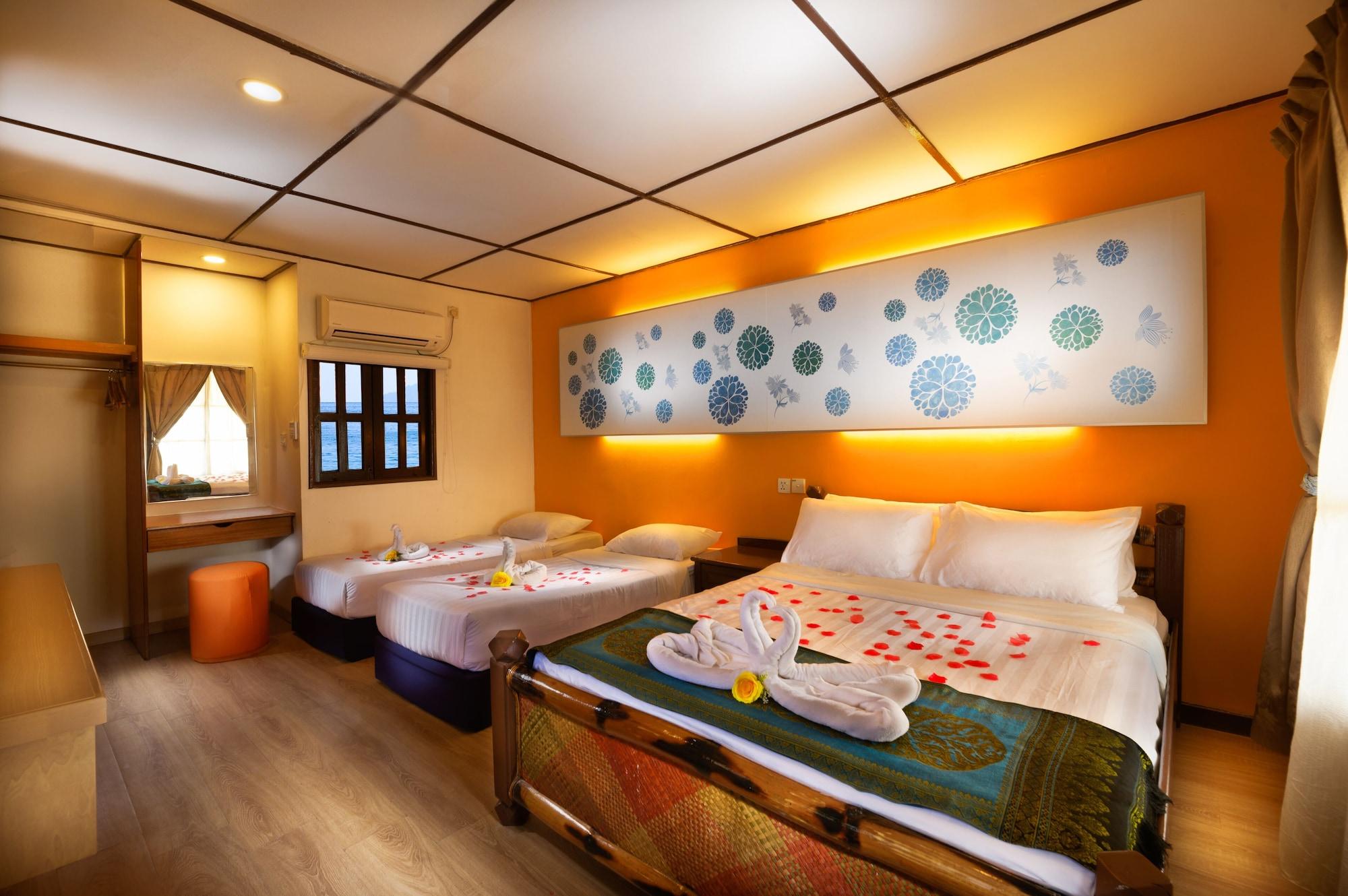 Paya Beach Spa & Dive Resort Kampung Genting Exteriör bild