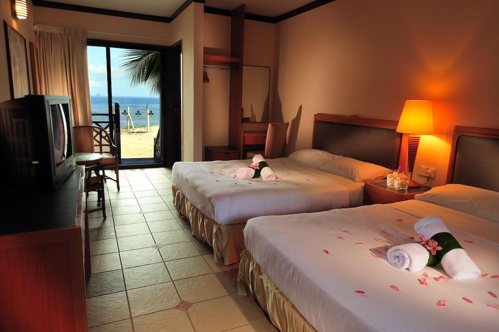Paya Beach Spa & Dive Resort Kampung Genting Exteriör bild