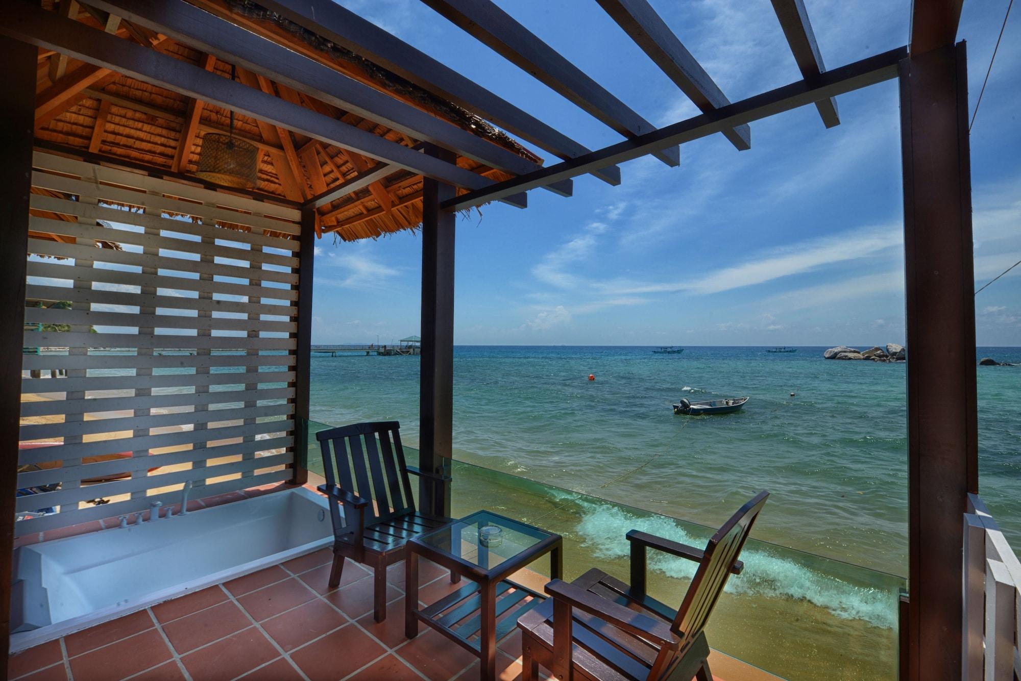 Paya Beach Spa & Dive Resort Kampung Genting Exteriör bild