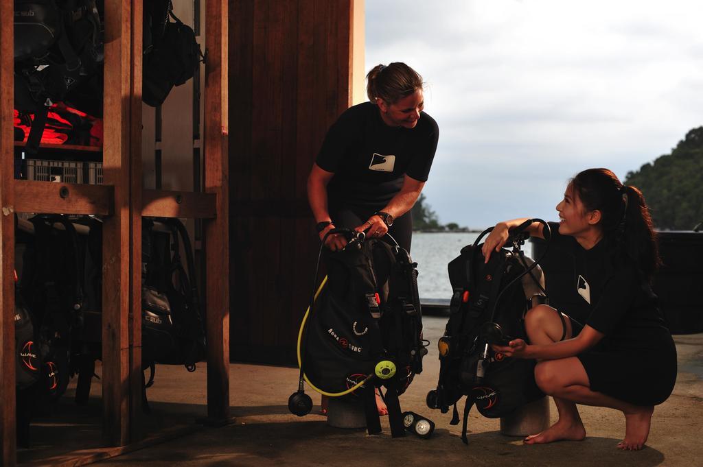Paya Beach Spa & Dive Resort Kampung Genting Exteriör bild