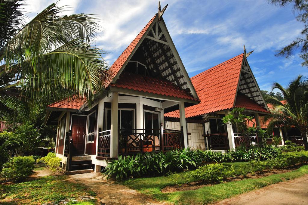 Paya Beach Spa & Dive Resort Kampung Genting Rum bild