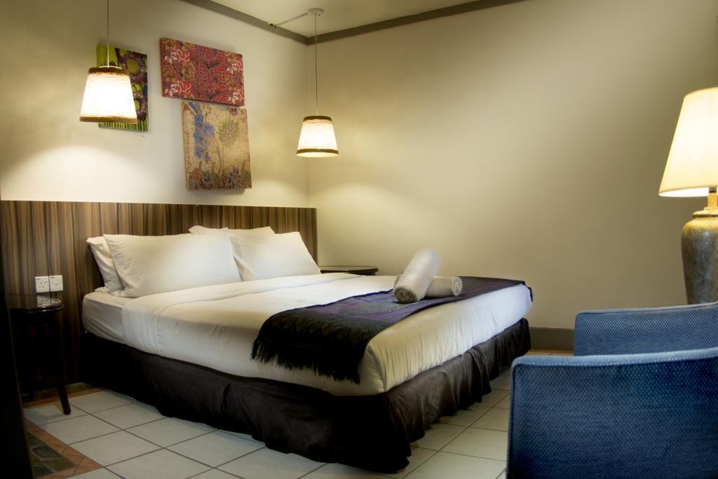 Paya Beach Spa & Dive Resort Kampung Genting Exteriör bild