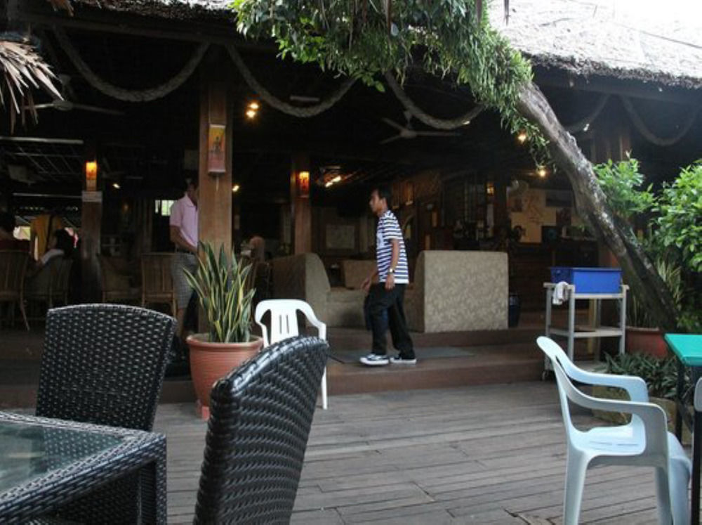 Paya Beach Spa & Dive Resort Kampung Genting Exteriör bild