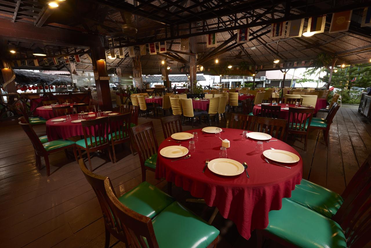 Paya Beach Spa & Dive Resort Kampung Genting Exteriör bild